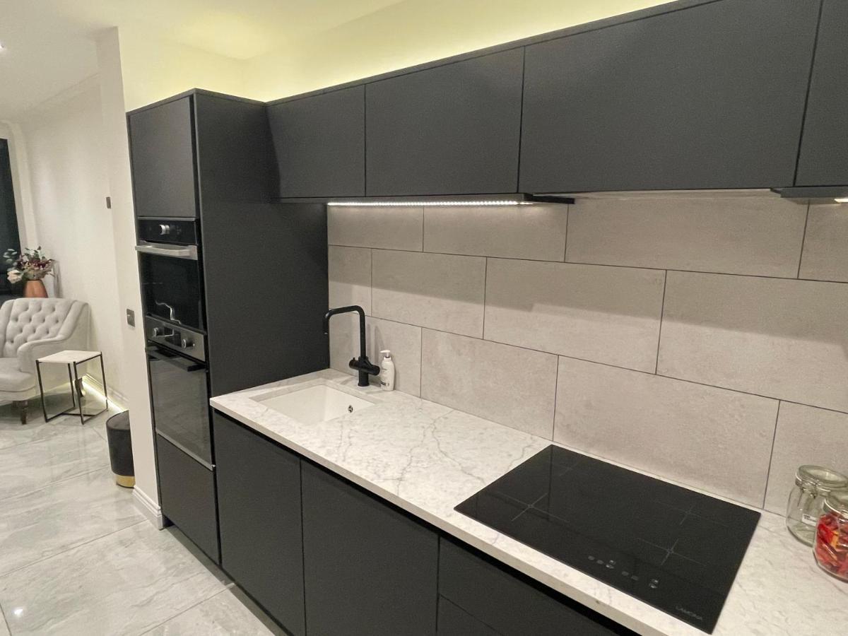 Luxury Apartment Edinburgh Centre With Steam Room Exterior photo