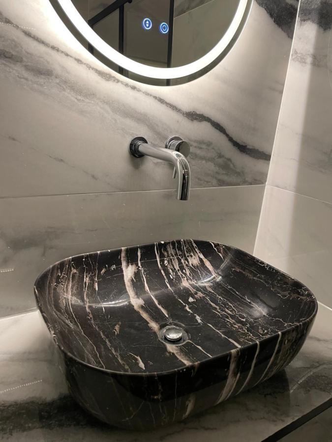 Luxury Apartment Edinburgh Centre With Steam Room Exterior photo