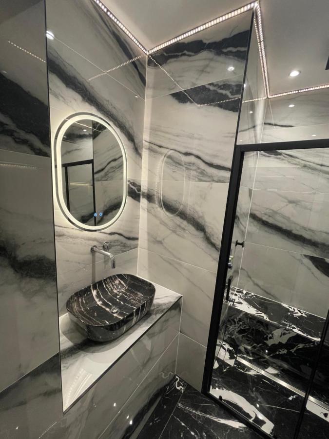 Luxury Apartment Edinburgh Centre With Steam Room Exterior photo